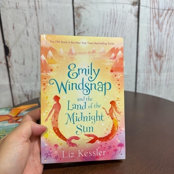 10 books for a young lady.  Emily Windsnap, ED Baker, Janette Rallison etc - Picture 6 of 16